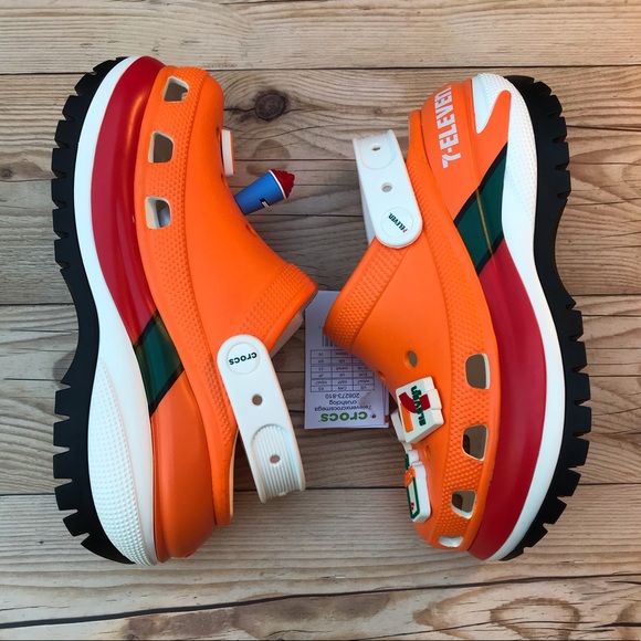 7-Eleven X Crocs Mega Crush Clog - Picture 14 of 16